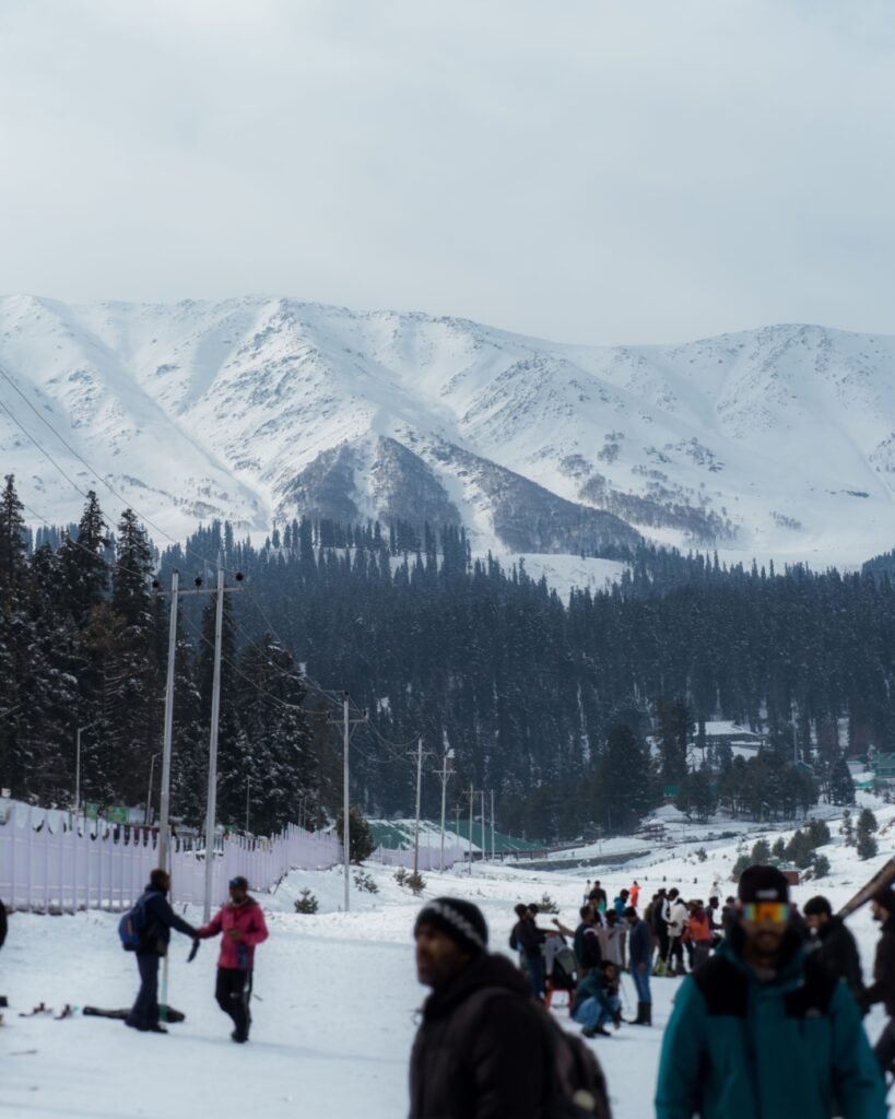 Kashmir Family Holiday (6 Days / 5 Nights)