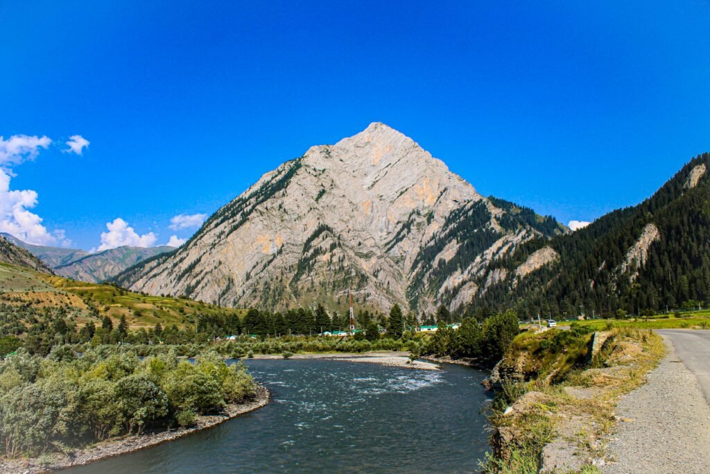 3 Days / 2 Nights Gurez Valley Tour