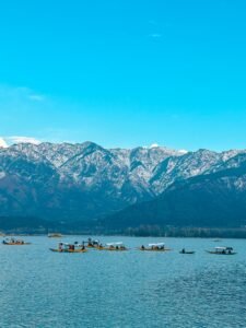 Luxury Kashmir Tour Package – 6 Nights / 7 Days