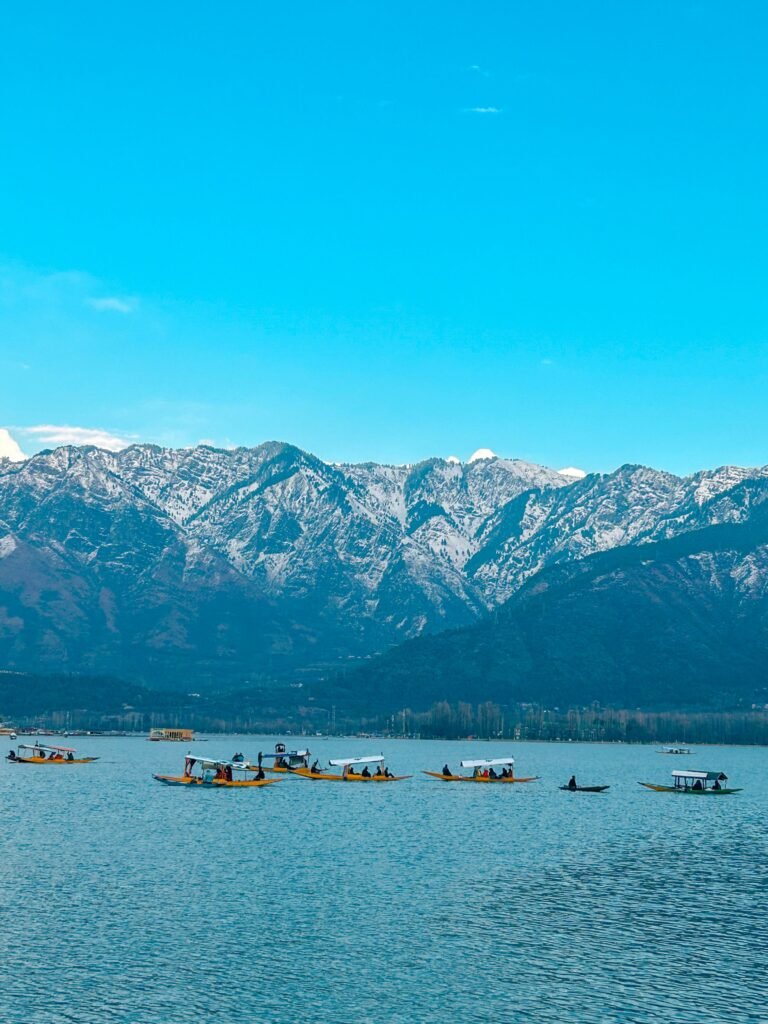 Luxury Kashmir Tour Package – 6 Nights / 7 Days